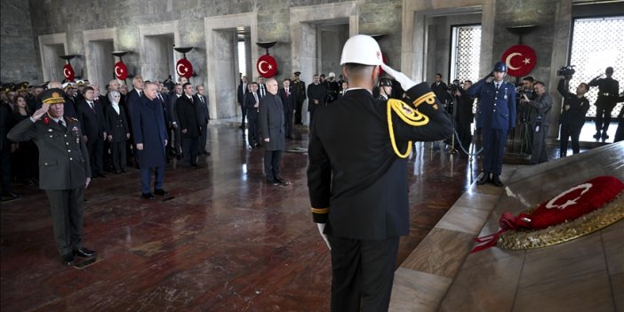 Gazi Mustafa Kemal Atatürk için Anıtkabir'de devlet töreni düzenlendi