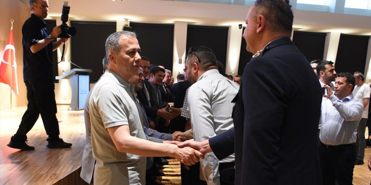 Bakan Yerlikaya, Konya'da bayramlaşma törenine katıldı