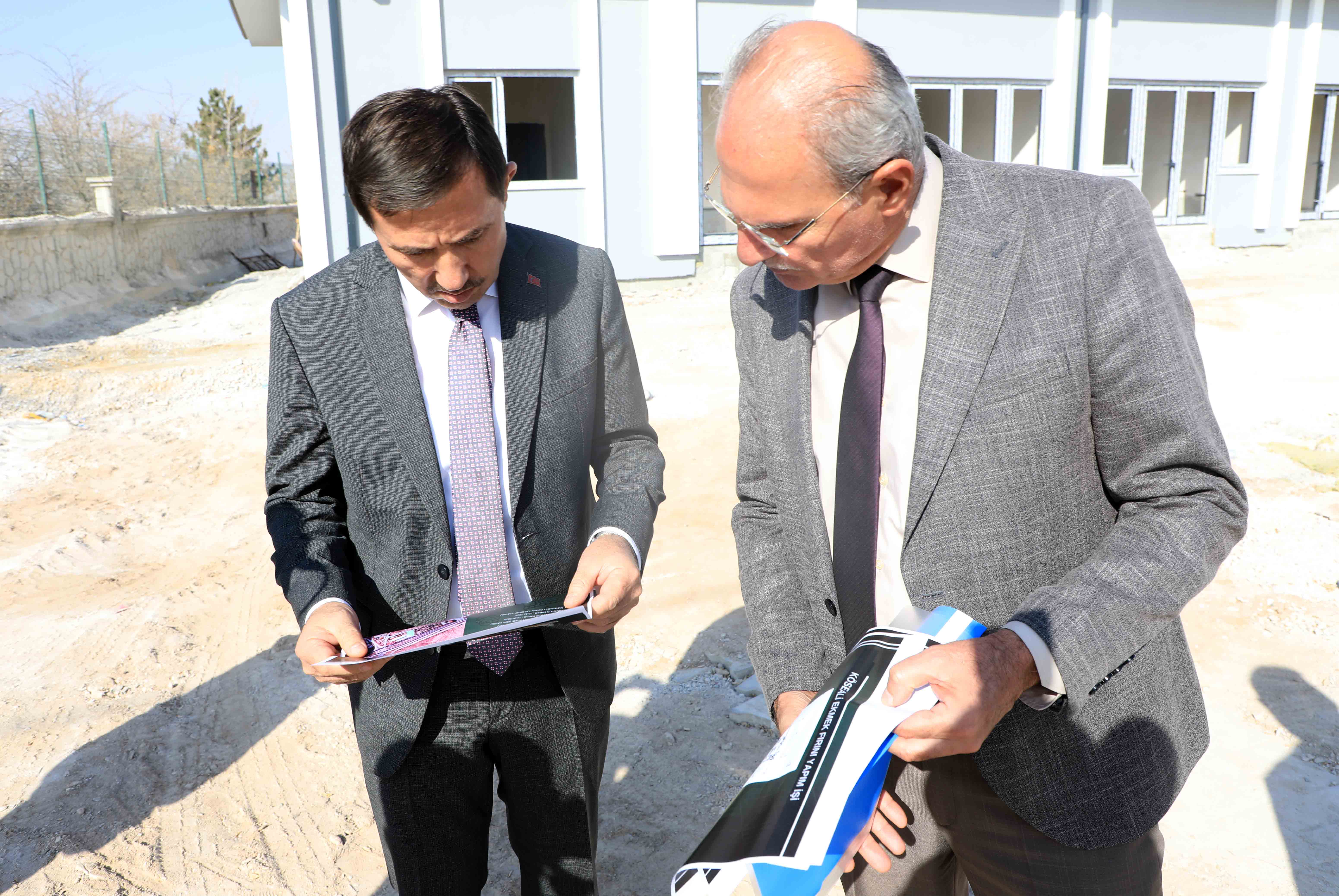 Başkan Kılca yapımı süren yatırımları inceledi