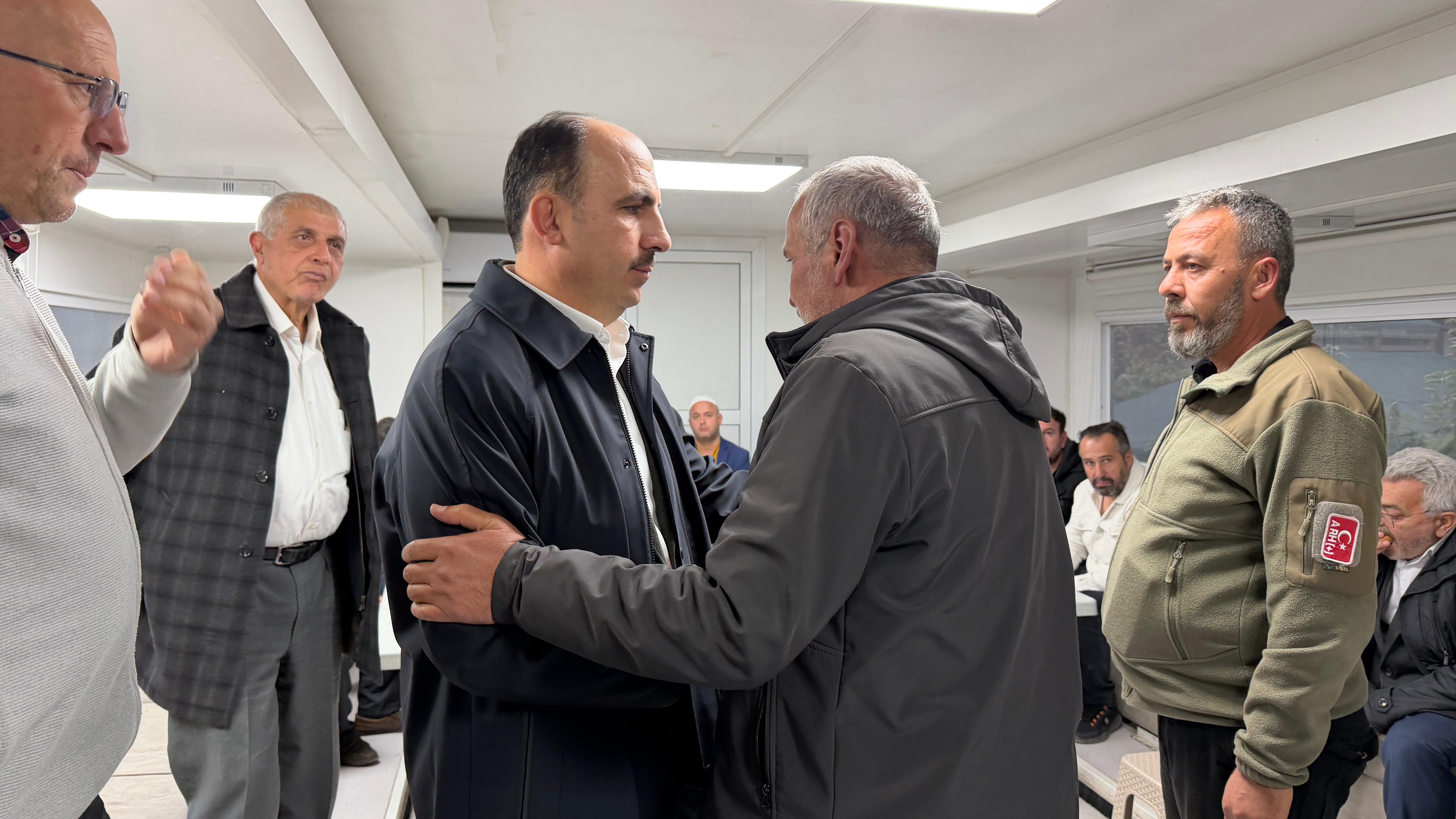 Başkan Altay şehit ailesine taziye ziyaretinde bulundu