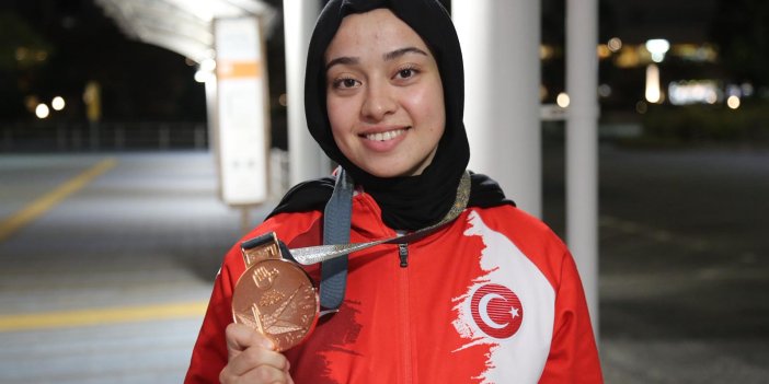 Esma Gökülü, İşitme Engelliler Olimpiyatlarında bronz madalya alarak ülkemizin gururu oldu