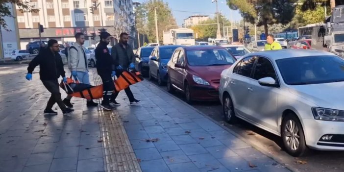 Daha 18 yaşında! Annesi ve ağabeyini yataklarında öldürdü, babasına not bırakmış