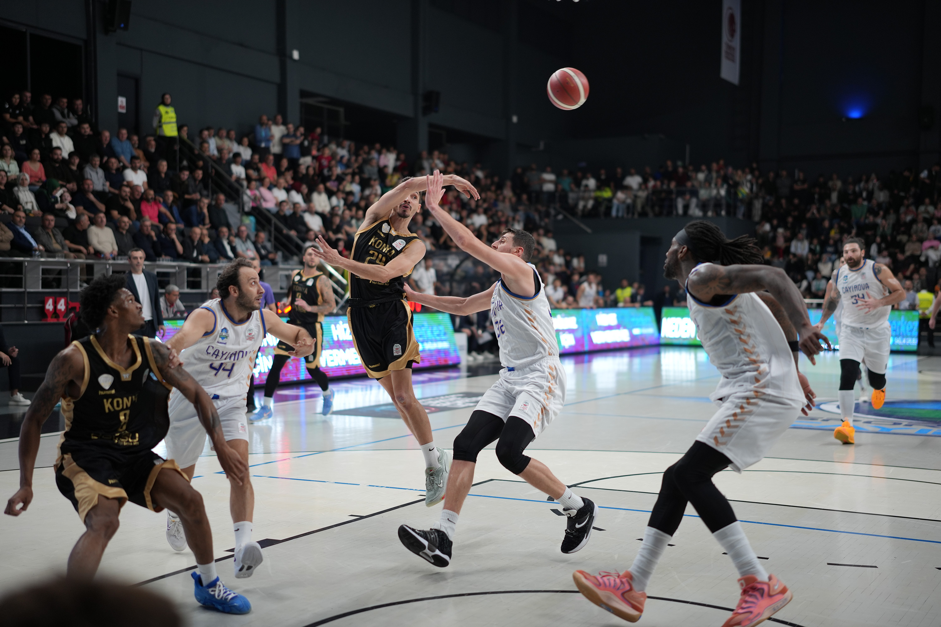 Büyükşehir, zirve yarışında “Buradayım” dedi