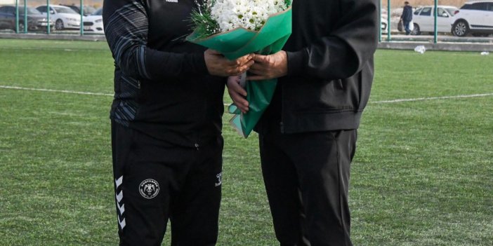 Yaldır’a anlamlı ödül