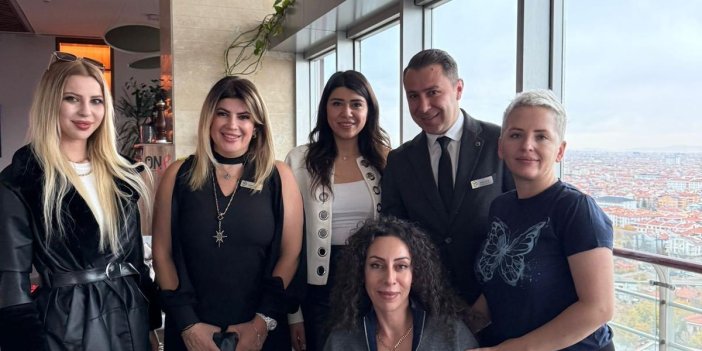 Huriye Hanım, yeni yaşını kutladı