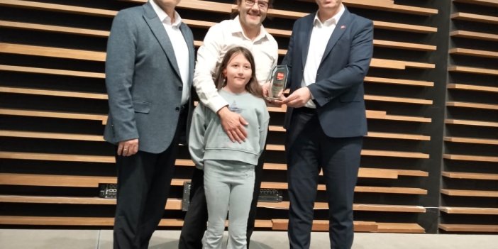 25 yılını dolduran diş hekimlerine onur belgesi