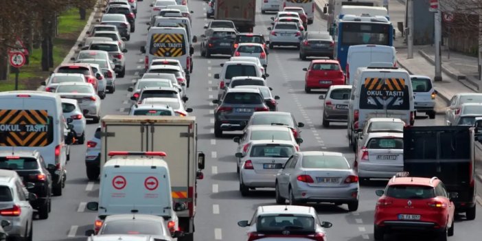 Araç sahiplerinin yüzü güldü! Akaryakıta gece yarısı çifte indirim