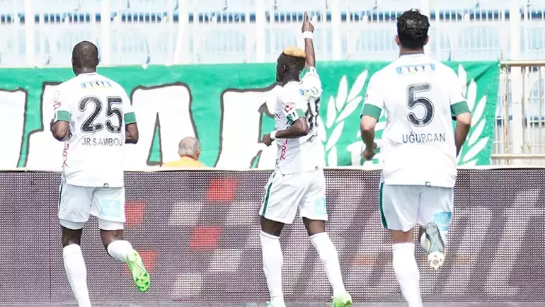 Konyaspor'da sürpriz ayrılık yaşanabilir! Yönetim, bu oyuncuya kolaylık sağlayacak