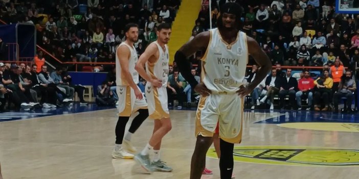 Büyükşehir yuvada ilk mağlubiyetini aldı 58-65