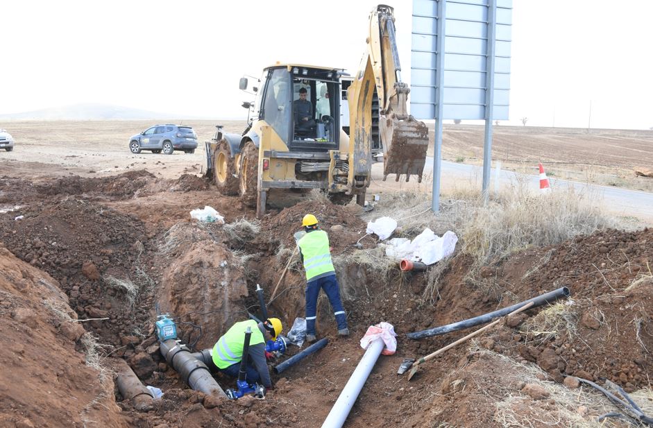 Konya Büyükşehir Sarayönü’nün su altyapısını yeniliyor