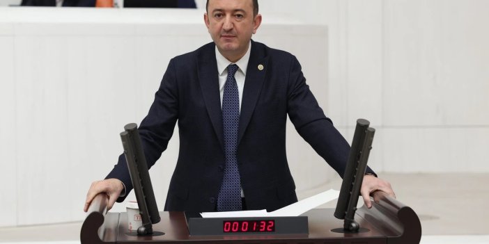 ''Akademisyenlerimiz insan onuruna yakışır bir ücretle çalışmalıdır''