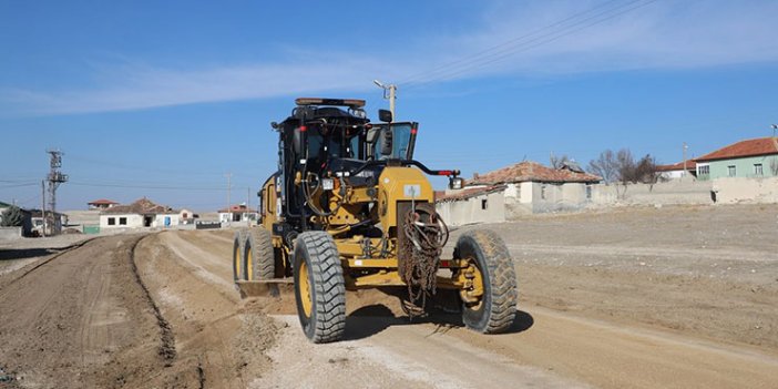 Cihanbeyli yol çalışmalarını sürdürüyor