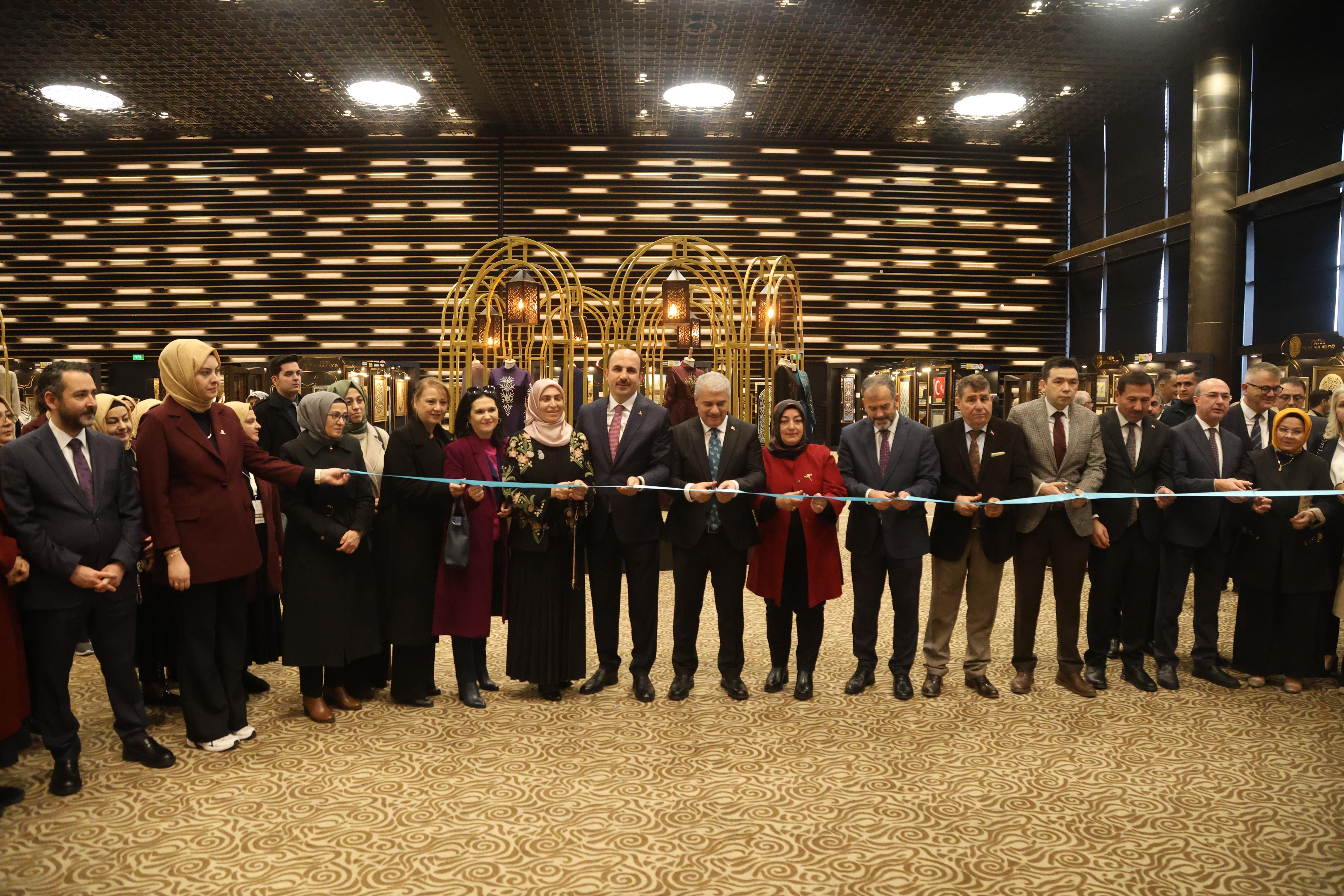 17. Altın Dokunuşlar Festivali ve Gazze Kermesi açıldı