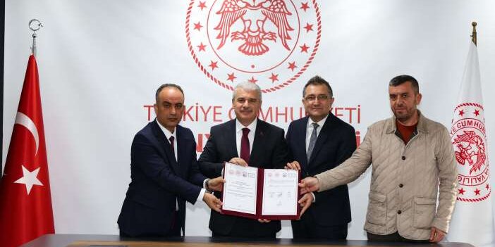 Konya'nın iki ilçesine yeni huzurevleri için imzalar atıldı