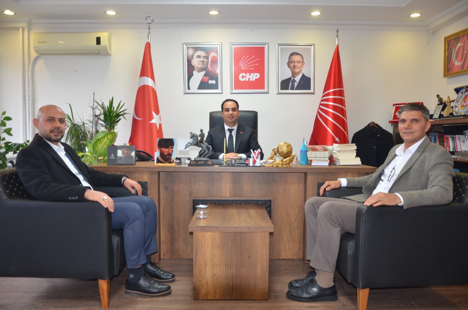 Gelecek Partisi'nden CHP'ye “Hayırlı olsun” ziyareti