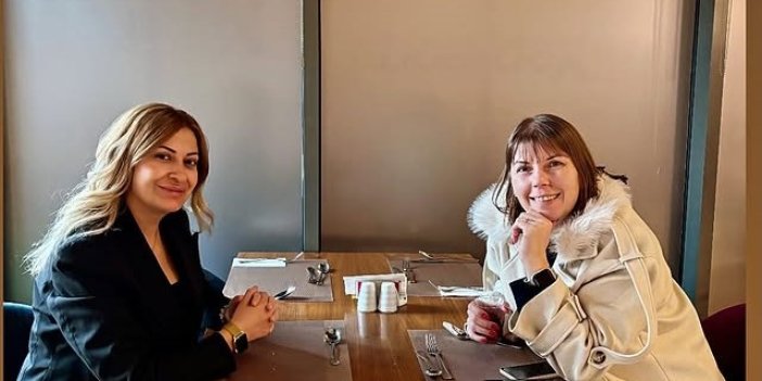 Eski dostlar sohbet ettiler