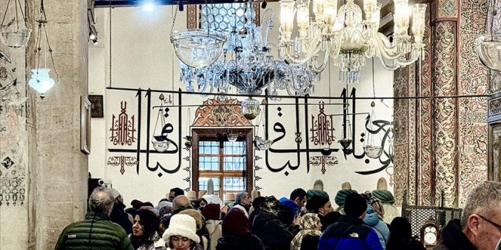 Mevlana, dünyanın farklı ülkelerinden gelen turistleri Konya'da buluşturuyor
