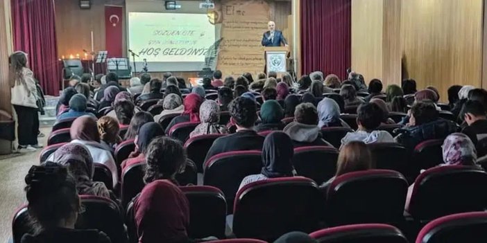 Selçukya Şairleri Akif İnan gençliği ile buluştu