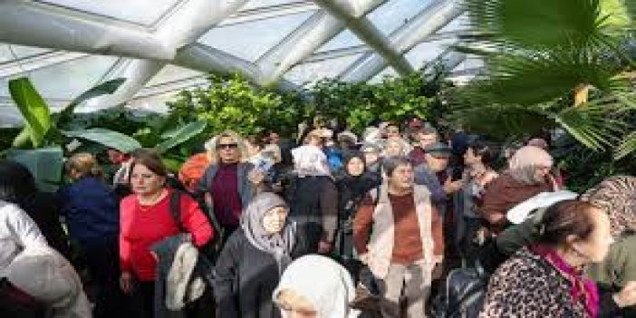 Konya'nın tarihi ve turistik mekanları, Mevlana'yı Anma Törenleri'nde yaklaşık 120 bin kişiyi ağırladı