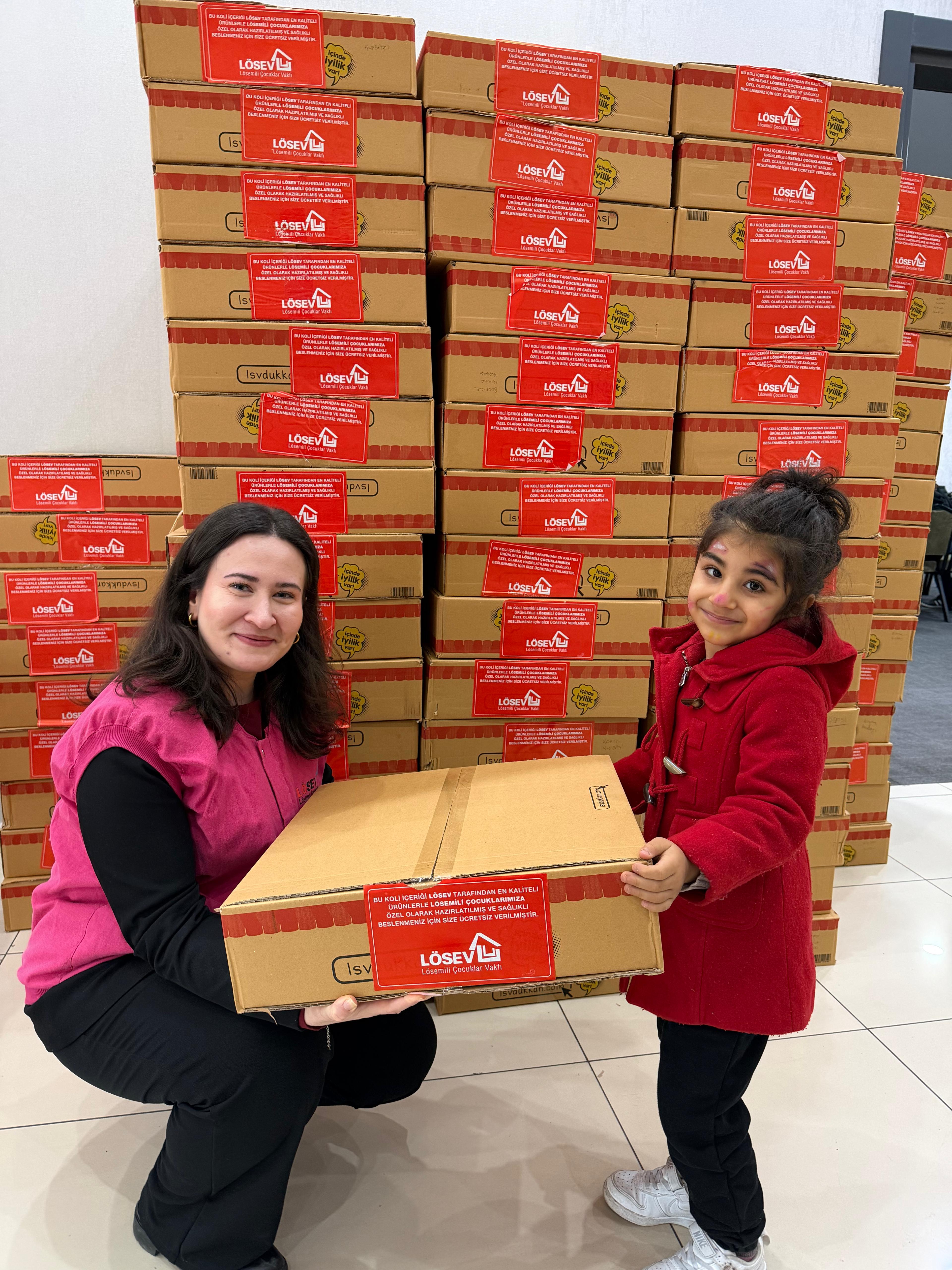 LÖSEV ‘Mutlu Et’ paketleri Konyalı ailelere ulaştırıldı