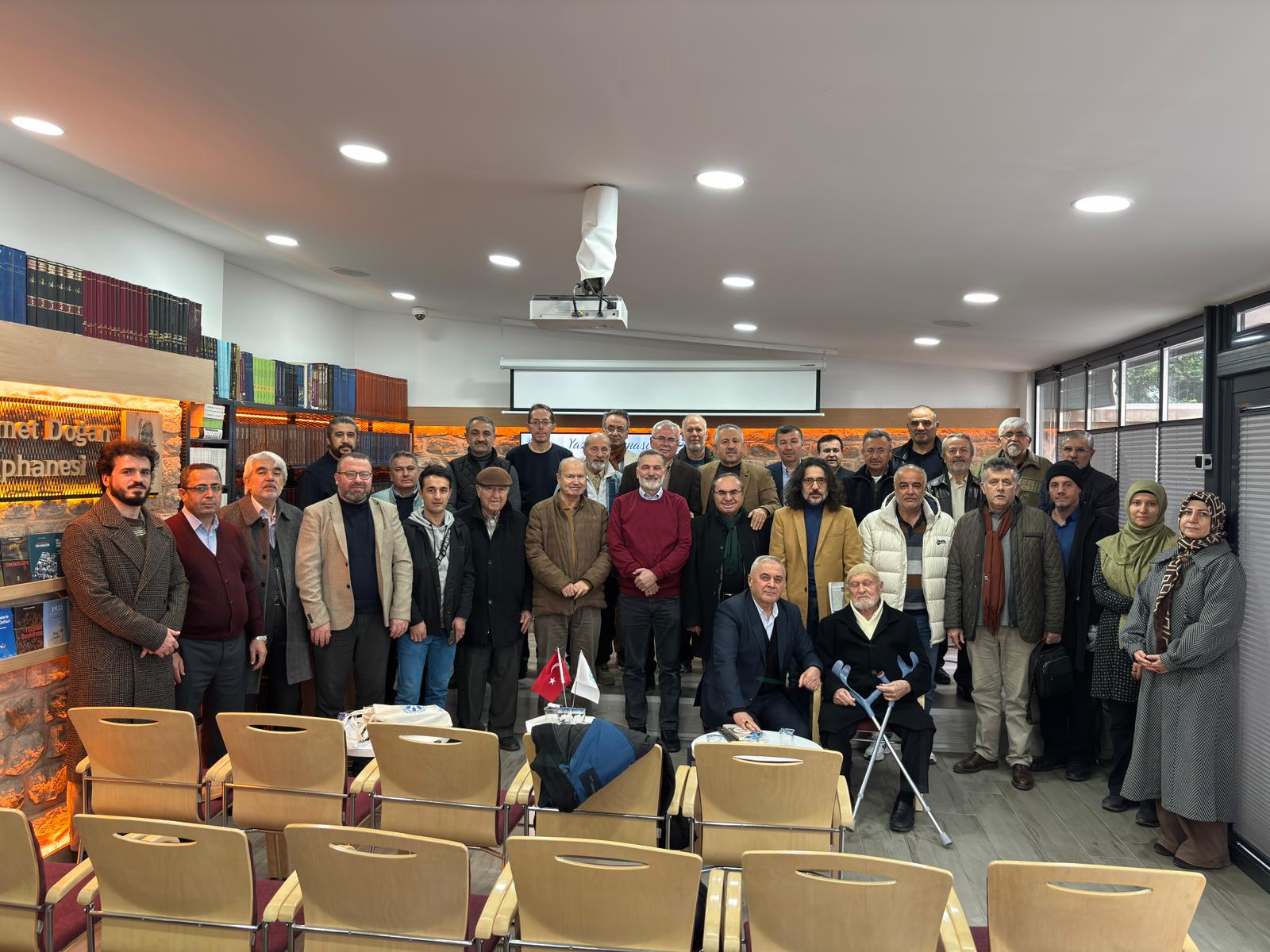 Mevlânâ düşüncesinde ahlakın iki yüzü: Gayeci ahlak ve aşk ahlakı