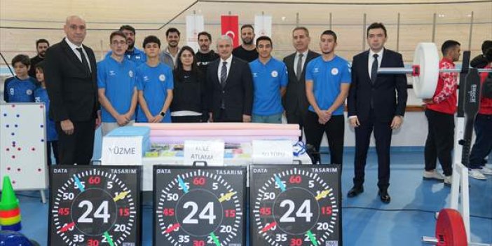 Konya'ya 60 milyon liralık spor malzemesi dağıtıldı