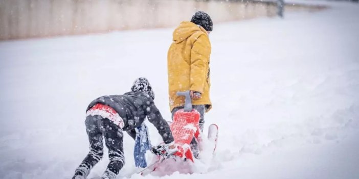 29 ARALIK OKULLAR TATİL Mİ? Yarın Okul Var Mı? 29 Aralık 2025 Pazartesi Okullar Tatil Mi? Valilikten Açıklama Geldi Mi? Zongulda