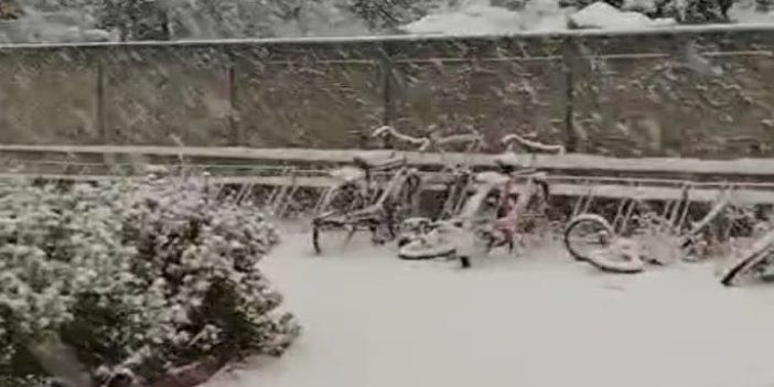 Konya'nın o ilçesinde beklenen kar geldi! Lapa lapa yağıyor