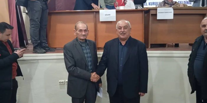 Yunak'ta sandık heyecanı: 4. kez başkan seçildi!