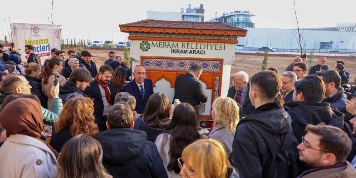 Başkan Kavuş’tan gençlere çorba ikramı