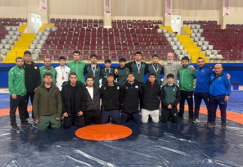 Karatay’ın güreş takımı u17 Türkiye şampiyonası yolunda