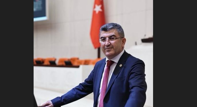 "Türk Bayrağına yönelik saldırı kabul edilemez"