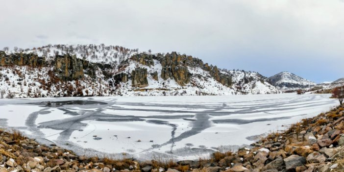 Konya'da Bulumya Göleti Buz Tuttu