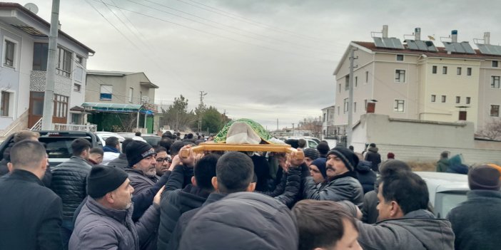 Konya'da kavgayı ayırmak isterken ölen genç gözyaşlarıyla uğurlandı