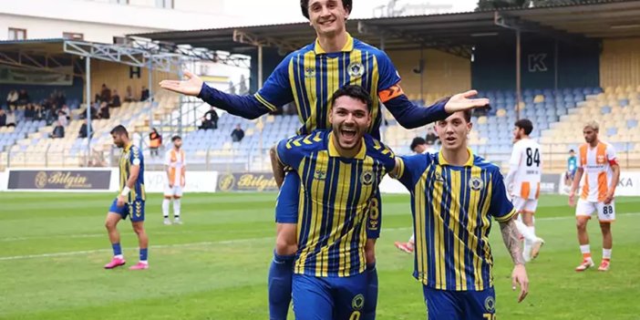 Adanaspor deplasmanda Menemen FK'dan 3 gol yedi