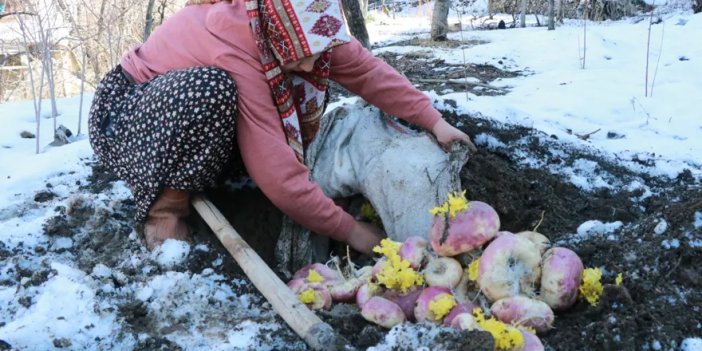 Konya'da asırlardır süren gelenek. Bozulmasın diye toprağın altına gömüyorlar
