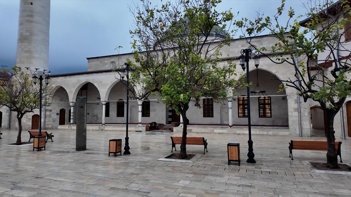 Bakan Kurum'dan  Habib-i Neccar Cami paylaşımı