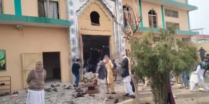Pakistan'da cuma namazı kana bulandı: 31 ölü, 169 yaralı