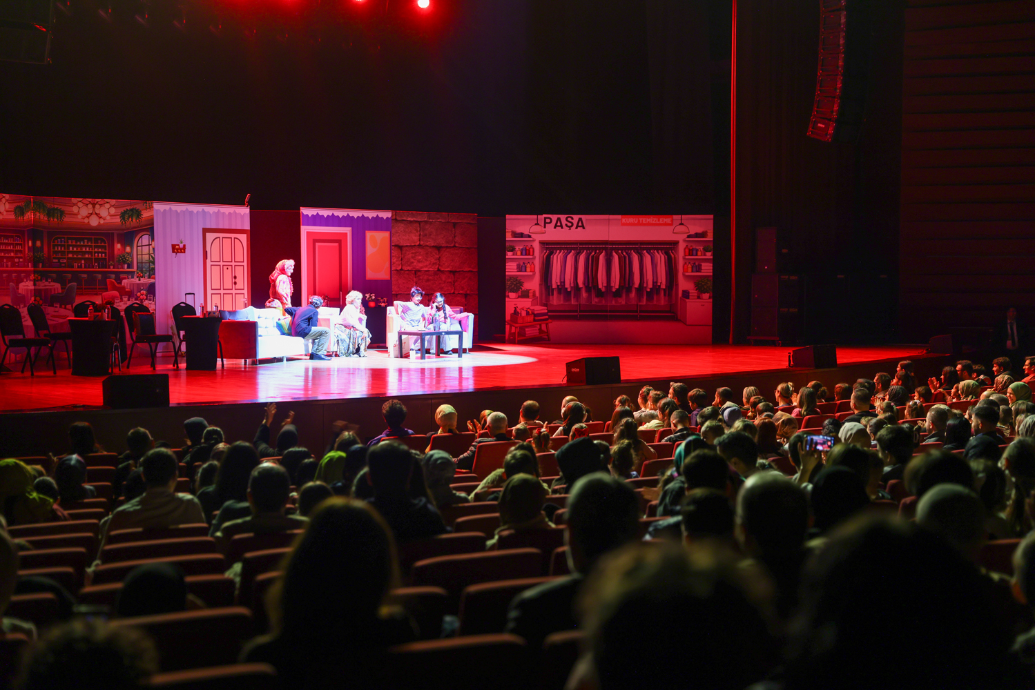 “Paldır Güldür Şov 8” seyirciyle buluştu