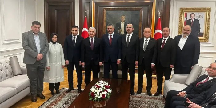 Konya heyeti Konyalı Bakan'ı yalnız bırakmadılar