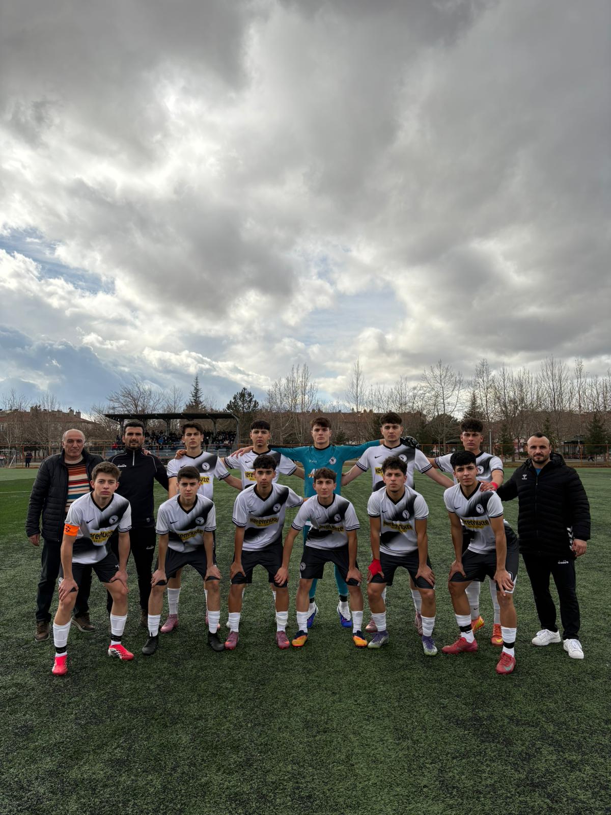 Meram Karakartallar U18 takımı Konya şampiyonu oldu