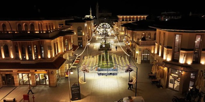 Konya'da Ramazan ışıkları yandı! manevi atmosfer sokaklara taştı