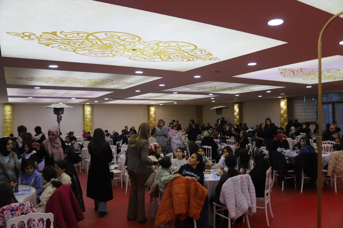 Konya'da devlet korumasındaki çocuklar ve koruyucu aileler iftarda buluştu
