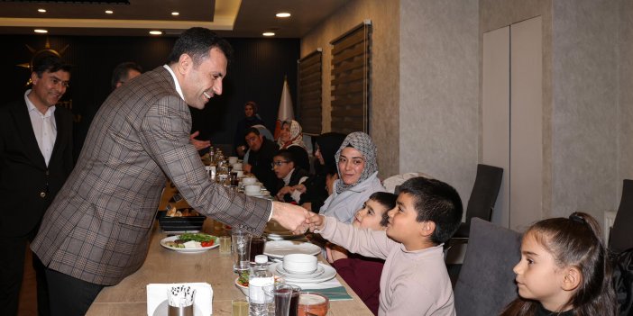 AK Parti Konya İl Başkanlığı’nda Anlamlı İftar: Gönüller Aynı Sofrada Buluştu