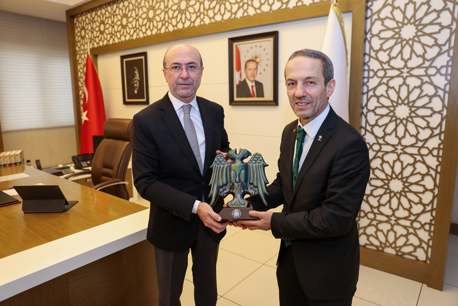 Başkan Pekyatırmacı AK Parti MKYK Üyesi Akyüz’ü misafir etti