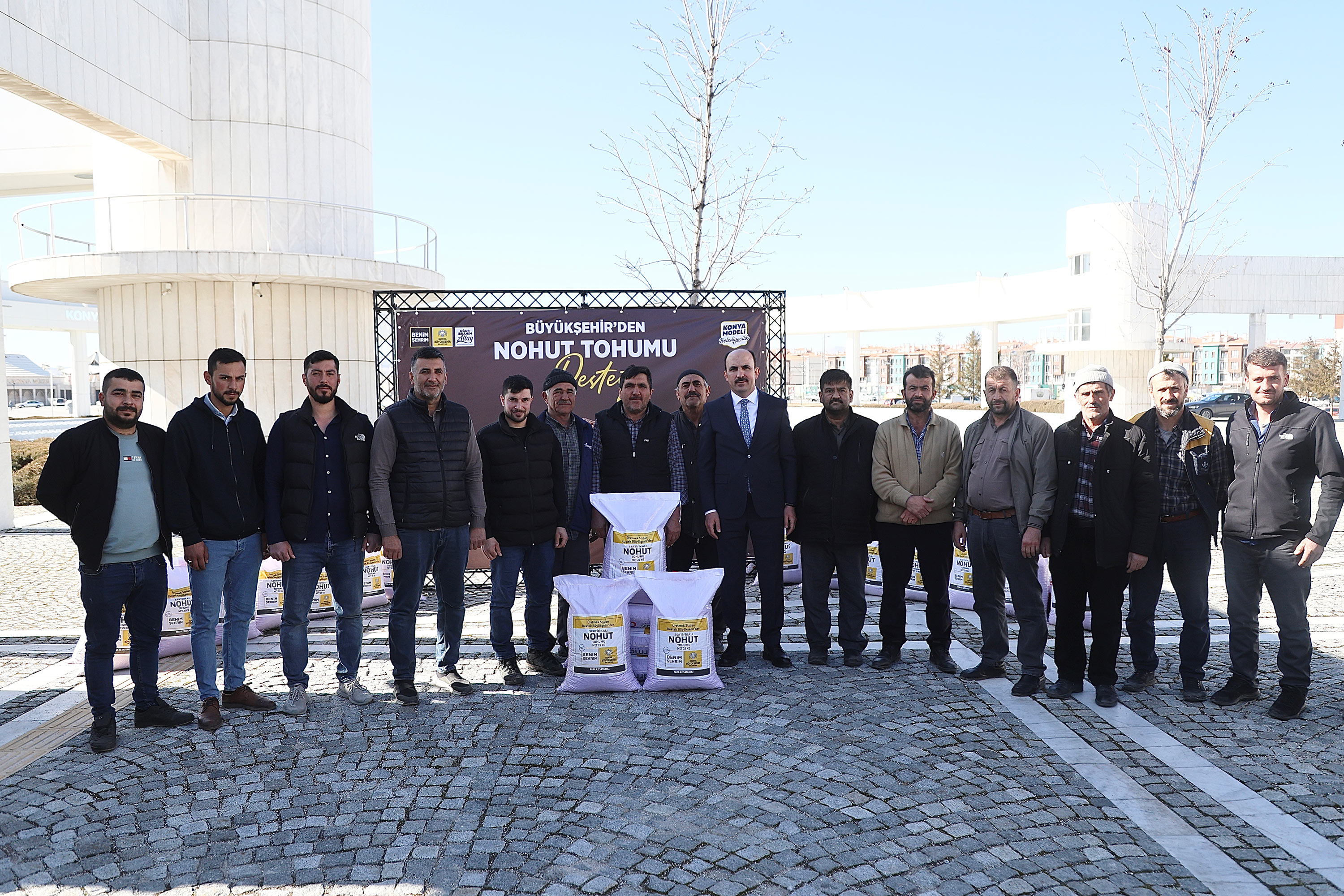 Başkan Altay: Çiftçimize 115.875 kilo nohut desteğinde bulunduk