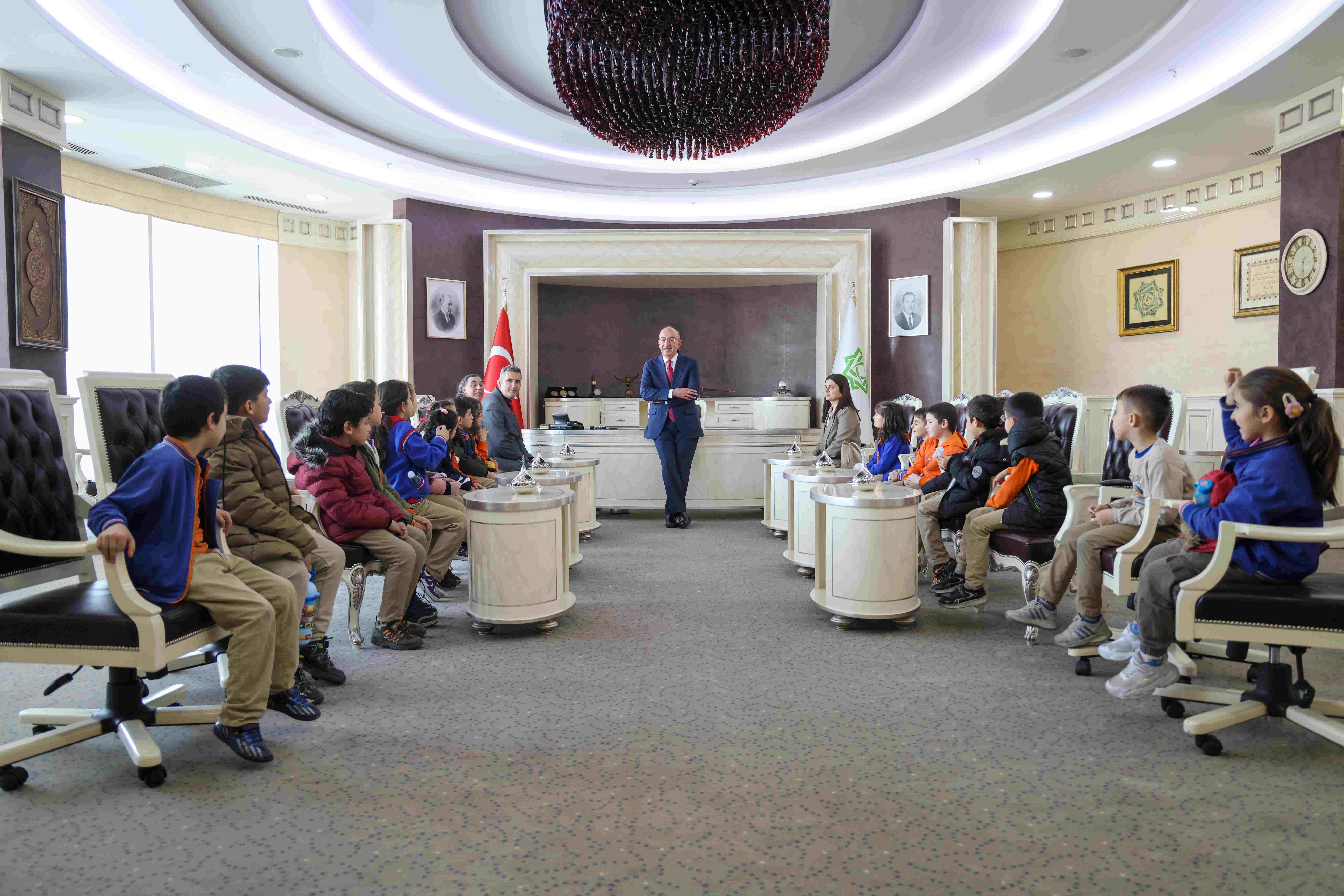 Meram Belediyesi minik misafirlerini ağırladı