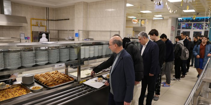 Başkan Pekyatırmacı öğrencilerle sahur yaptı