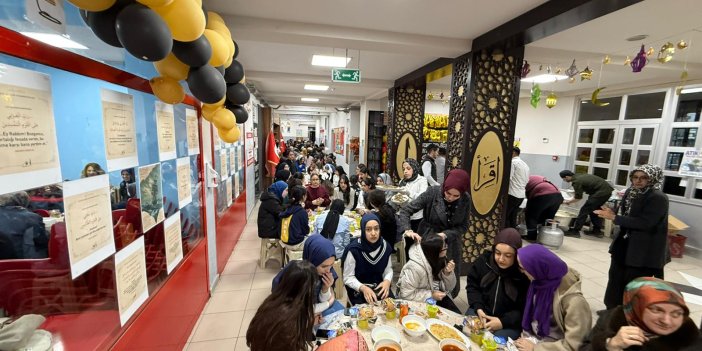 Prof. Dr. Ömer Dinçer Kız AİHL’de Ramazan coşkusu