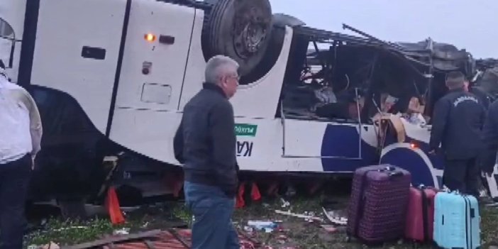 Adana'da yolcu otobüsü devrildi: Ölü ve yaralılar var